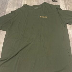 Columbia Tshirt